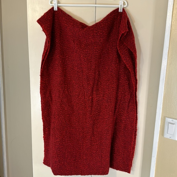 Red Infinity Scarf - Picture 2 of 5